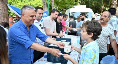 Muratpaşa'dan aşure ikramı