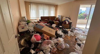 Nilüfer'de bu evden tonlarca çöp çıktı