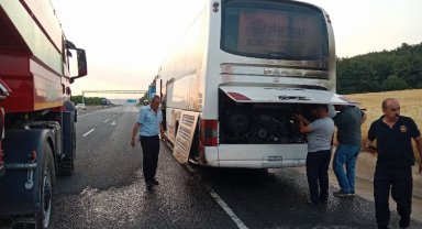 Öğrencileri taşıyan otobüsün motorunda çıkan yangın korkuttu