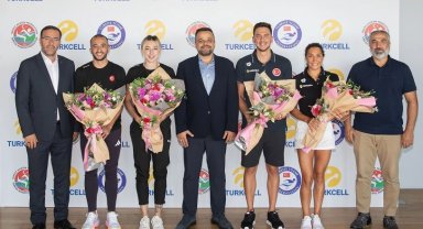 Olimpiyatlar sporcuları moral depoladı