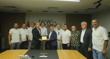TÜRFAD Kayseri'den Büyükkılıç'a plaket