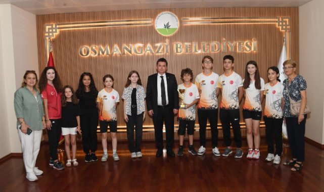 Türkiye ikincisi sporculardan Başkan Aydın'a ziyaret