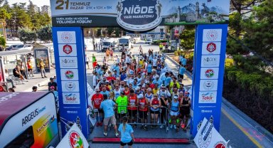 Vali Cahit Çelik: Niğde'yi sporun marka şehir haline getirmek istiyoruz