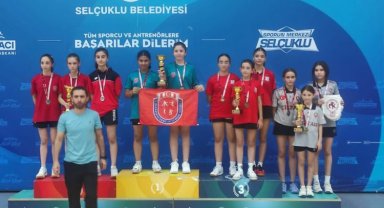 Yalovalı masa tenisçileri Türkiye üçüncüsü