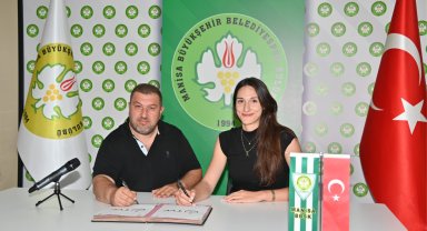 Zeynep Yeşilova Manisa Büyükşehir Belediyespor'da