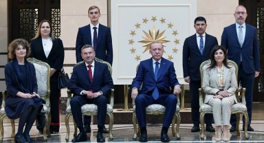 6 Büyükelçi'den Erdoğan'a güven mektubu