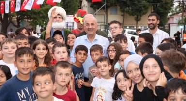 Adem Yavuzlu çocukların sinema keyfi