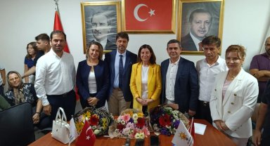 AK Parti Keşan'da Gürcan Kılınç görevi Savaş Pekdemir'e devretti