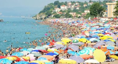 Akçakoca'da denize girmek yasaklandı