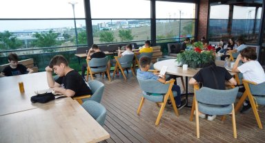 Akse Kitap Kahve'de okuma etkinliği