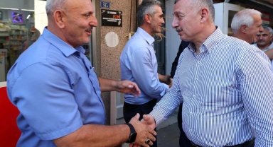 Başkan Büyükakın, Karamürsel'de esnafla buluştu