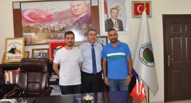 Batman Sason'da tayini çıkan müdürlere Başkan'dan plaket