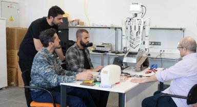 BTÜ'den yapay zeka destekli insansı robot: Moria