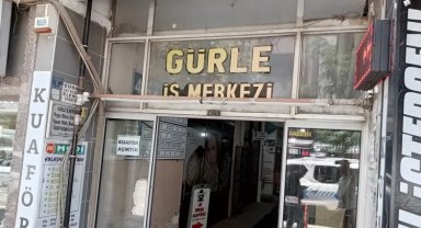 Bursa Gemlik'teki iş merkezi yıkılmayı bekliyor