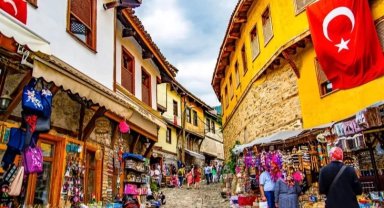 Bursa, turistlerin ilgi odağı olmaya devam ediyor