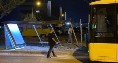 Bursa'da facianın eşiğinden dönüldü! Otobüs durağını göremedi...