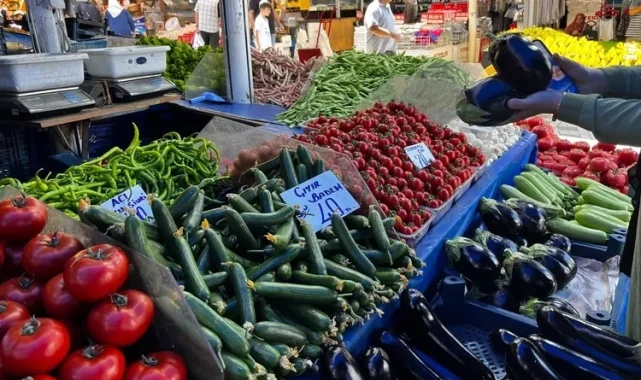 Bursa'da pazarın nabzı "Tuz Pazarında'' atıyor