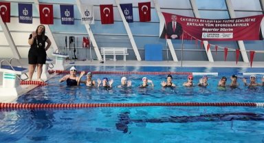 Çayırovalı minik yüzücülerin hedefleri olimpiyat