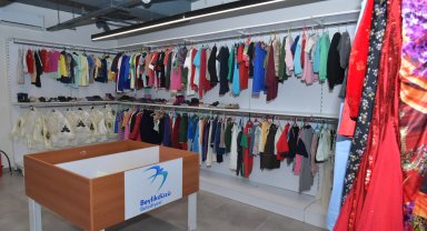 "Dost Eller" veren el ile alan eli birleştiriyor