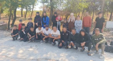 Edirne'de düzensiz göçmen operasyonlarında 27 kişi yakalandı