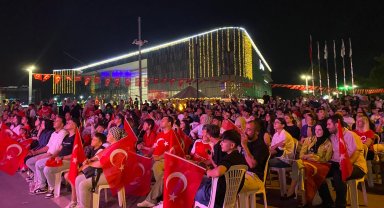 Filenin Sultanları Bursa'nın dört bir yanında izlendi