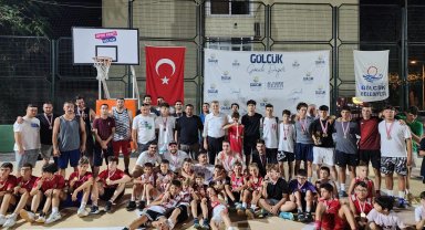 Gölcük'te sokak basketboluna yoğun ilgi