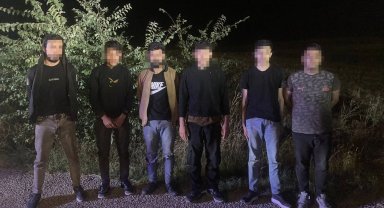 İki ayrı operasyonda 15 düzensiz göçmen yakalandı