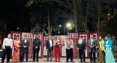 İnegöl Belediyesi Şehir Tiyatrosu Kestel'e konuk oldu