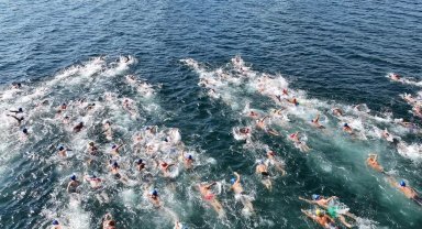 İzmit Körfezi'nde 'Büyük Zafer'in coşkusu
