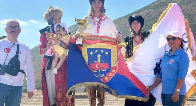 Jandarma Gücü Atlı Okçuluk'ta kupaları topladı