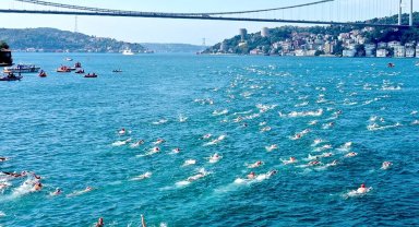 Kıtalararası tek yüzme yarışına İstanbul Büyükşehir'den tam destek