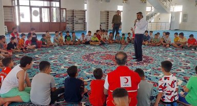 Kızılay Artuklu Şubesi'nden Kuran kursu öğrencilerine ziyaret