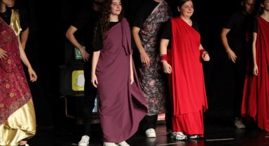 KO-MEK kursiyerlerinden muhteşem oyun