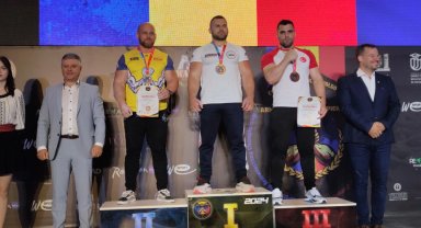 Kocaelili güreşçiler dünya şampiyonu