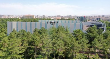Kocasinan Belediyesi açık alanları drone ile ilaçlıyor