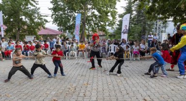 'Köy Bizim Şenlik Bizim' coşkusu