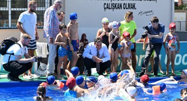 Manisa'da çocukların tatili renkli geçiyor