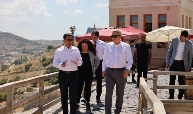 Moldova Ankara Büyükelçisi Dmitri Croitor'dan Başkan Arı'ya ziyaret