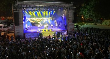 Mustafa Keser'den Ağustos Fuarı'nda büyüleyici performans