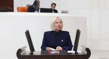 Nurten Yontar'dan Kadın Kolları Kurultayı'na kutlama mesajı