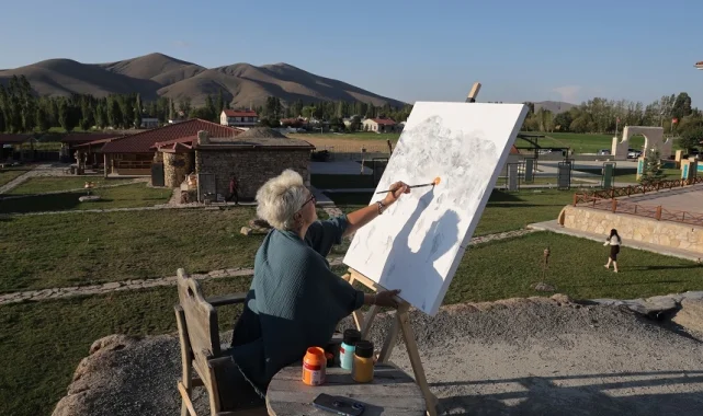 Sanat bu kez Bayburt'ta doğduğu toprağa aktı