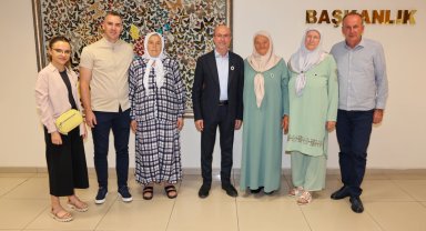 Srebrenitsa şehit anneleri Başkan Pekyatırmacı'yı ziyaret etti