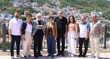 Sunay Akın'dan Bursa'da müze deneyimlerini paylaştı