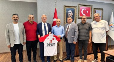 THF Başkanı Uğur Kılıç, Adana ve İskenderun'da temaslarda bulundu
