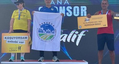 Turan ve Ateş atletizmde Sakarya'ya gururu yaşattı