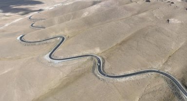 Van -Hakkari yönündeki tüpte sona yaklaşıldı... Virajlar yerini tünele bırakacak