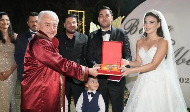 Abidin Can Karakuş ile Büşra Erüst dünya evine girdi