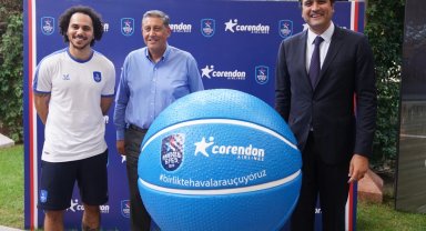 Anadolu Efes sponsorluk anlaşmasını yeniledi