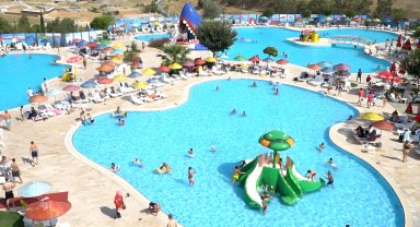 Aqua Yaşam Havuzları İzmir'in gözdesi