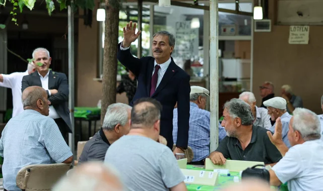 Başkan Alemdar Sakarya'da vatandaşlarla kucaklaşıyor